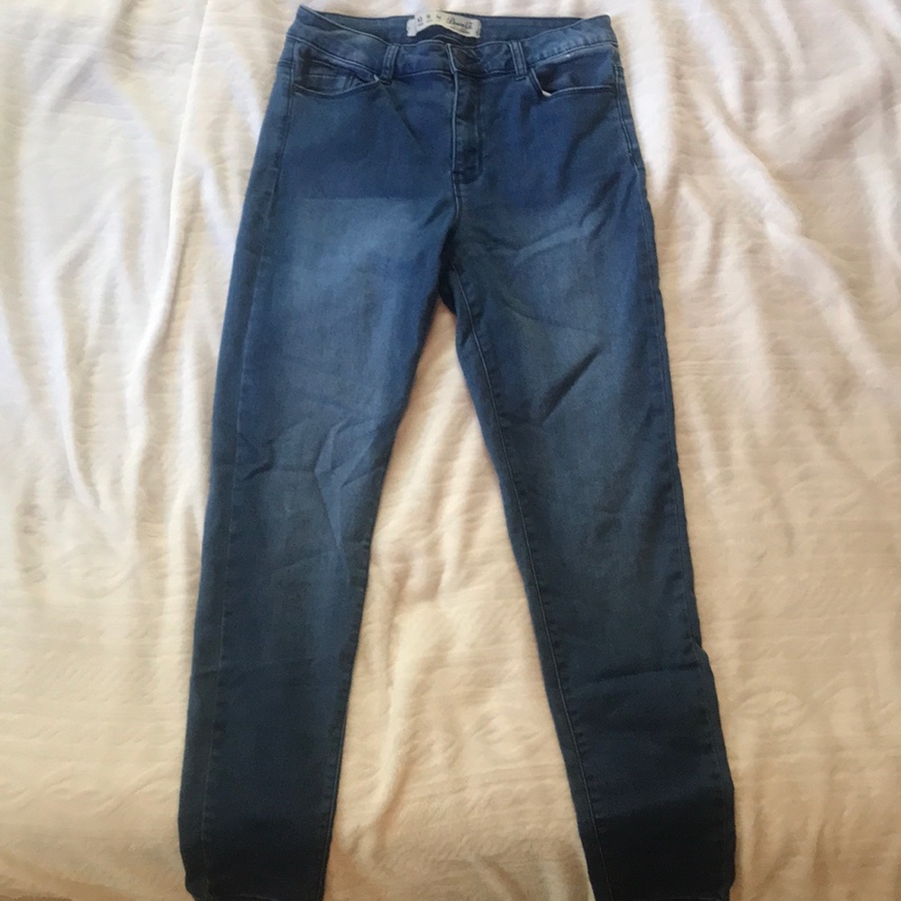 Denim Co • Medium Wash Stretch Skinnies